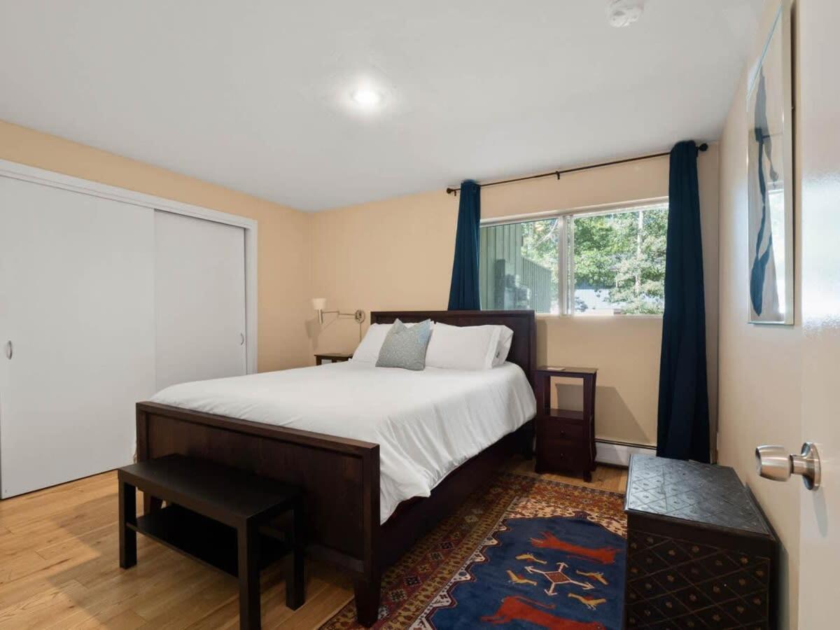 Relaxing 2 Bedroom Steps From Vail Resort 외부 사진